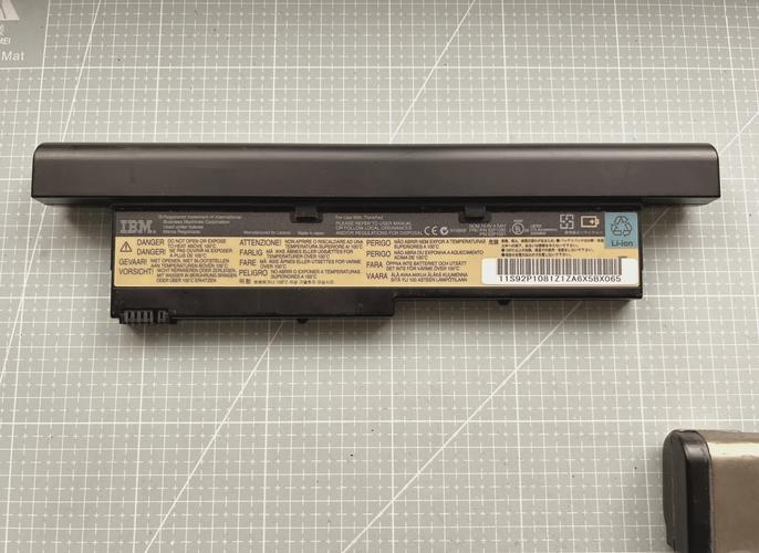 thinkpad t420电池拆解