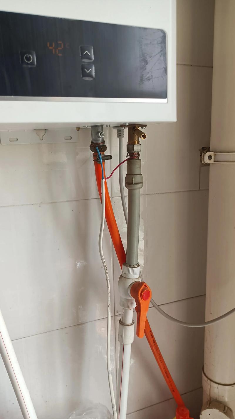 燃气热水器出水后一分多钟就出现故障E6