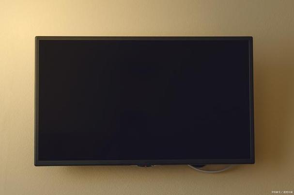 tcl电视机开机时指示亮一闪就灭的故障