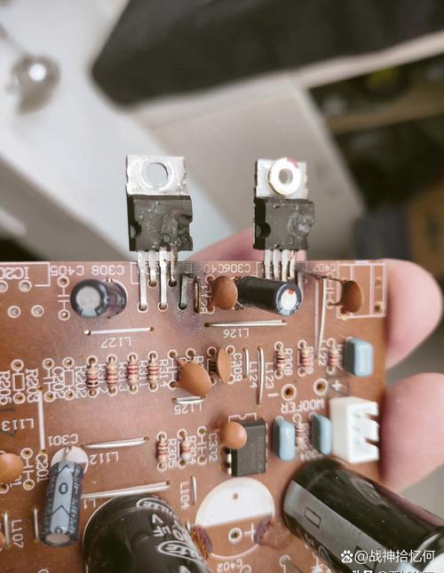 KIp 140E06C2板故障没12v