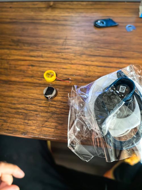 beats solo2更换电池