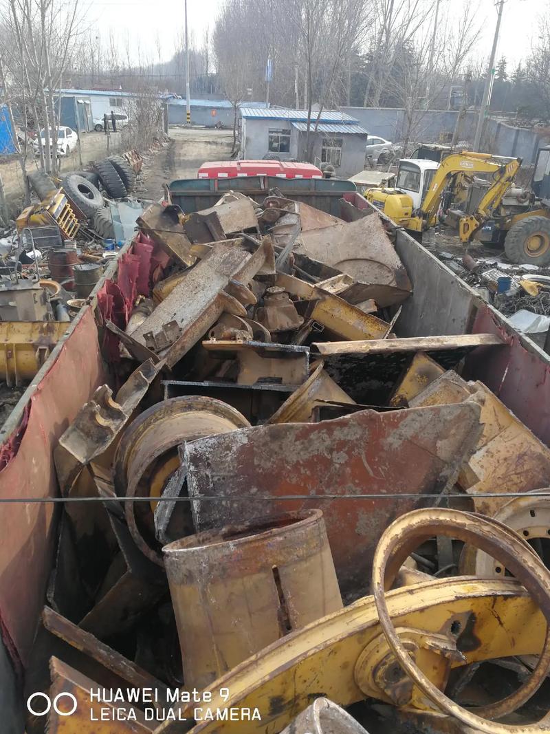 大型的旧设备卖废铁可以