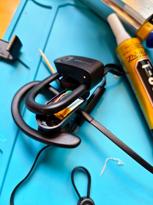 powerbeats电池能换么