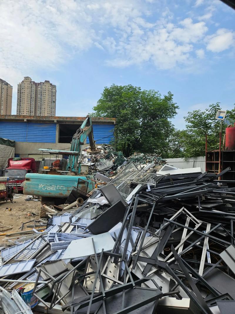 甘肃最大的废铁交易市场