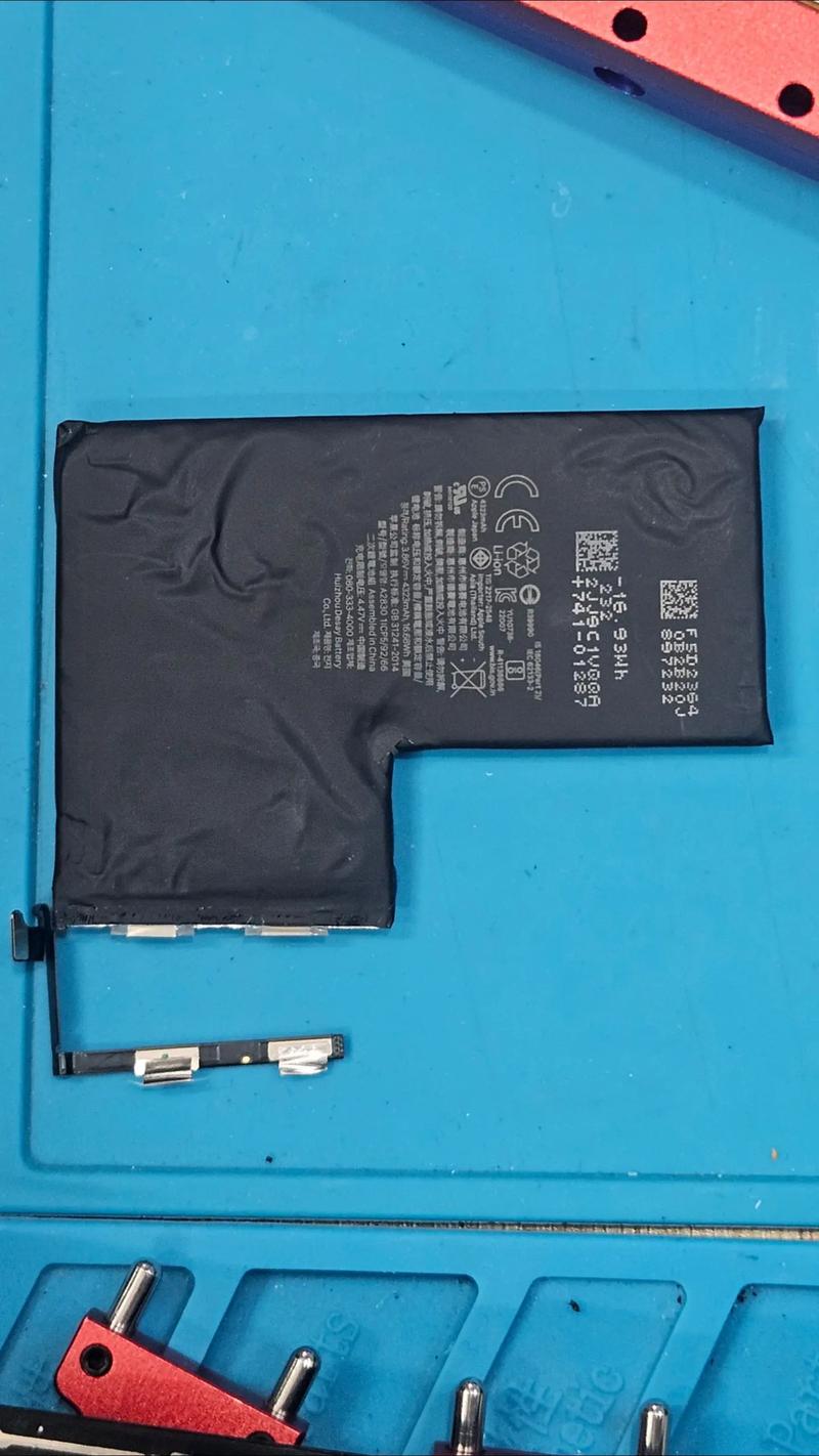 iphone4s 电池 正负极