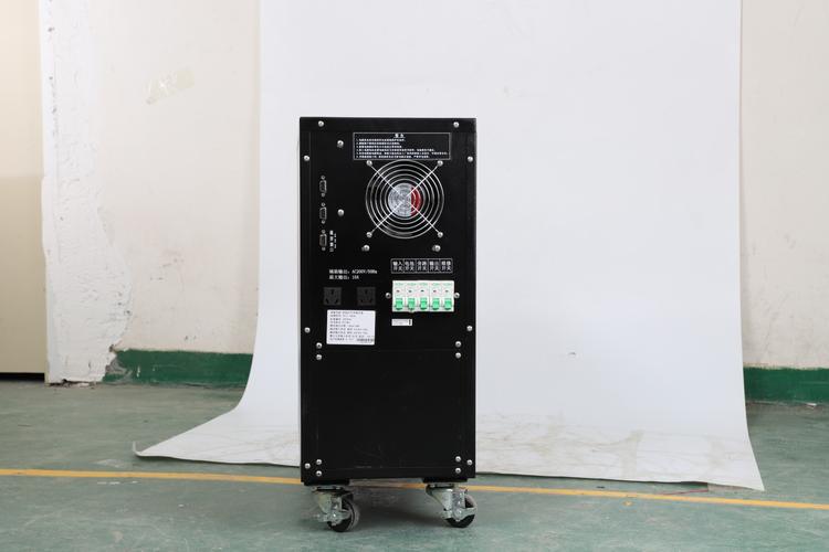 apc ups 电池容量灯闪