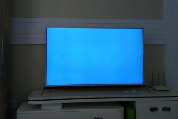 L40F3200B电视灯亮黑屏故障