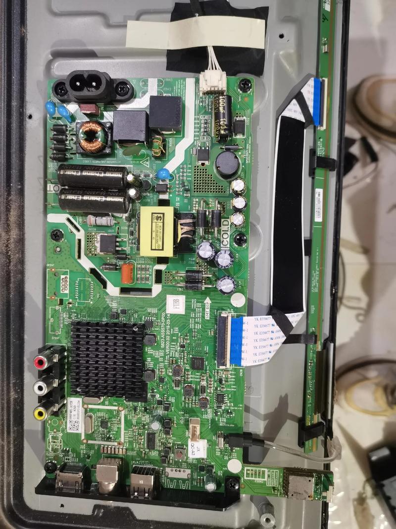 创维平板电视32L88IW主板故障