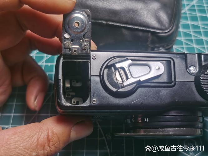 yotaphone2 换电池