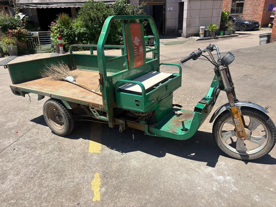 临沂废铁价摩托三轮车