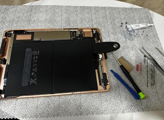 ipad 5拆机更换电池教程