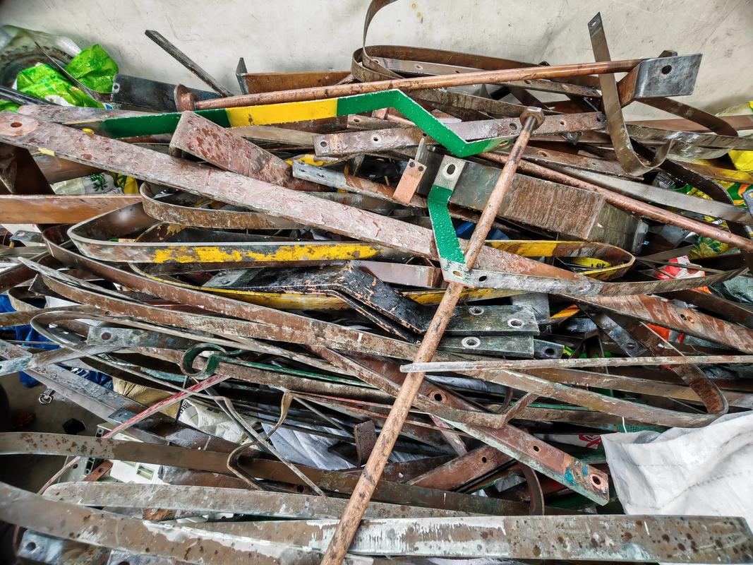 广州的废铁多少钱一吨