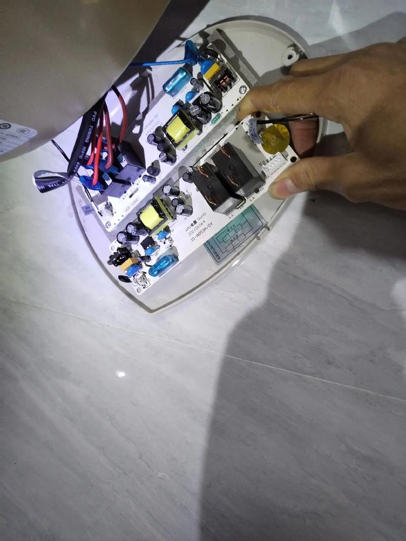 成都Vaillant热水器故障维修