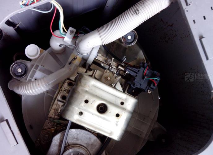 三洋波轮洗衣机显示E9是什么故障