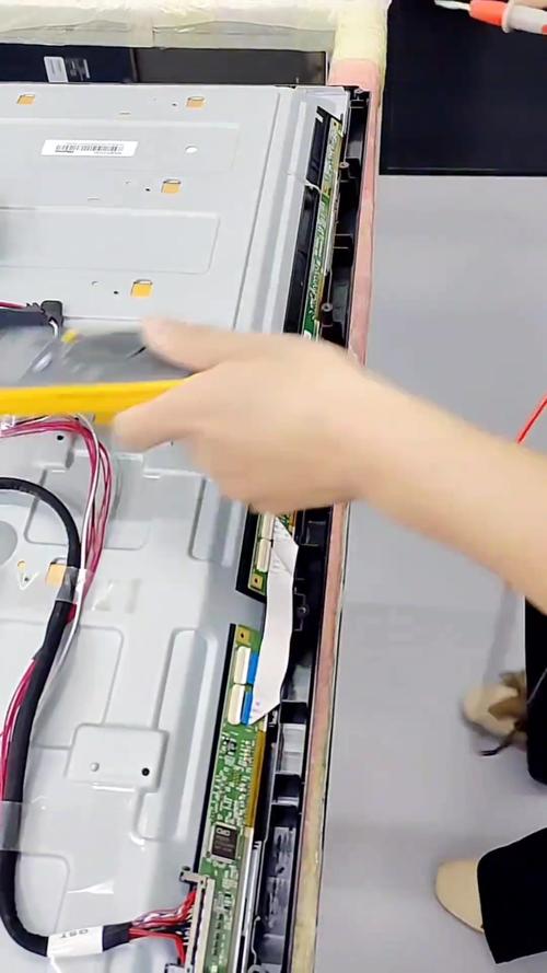 奇美屏v370H1-C罗辑板故障