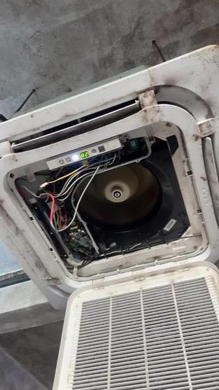 格力天花机5匹显示E9是什么故障