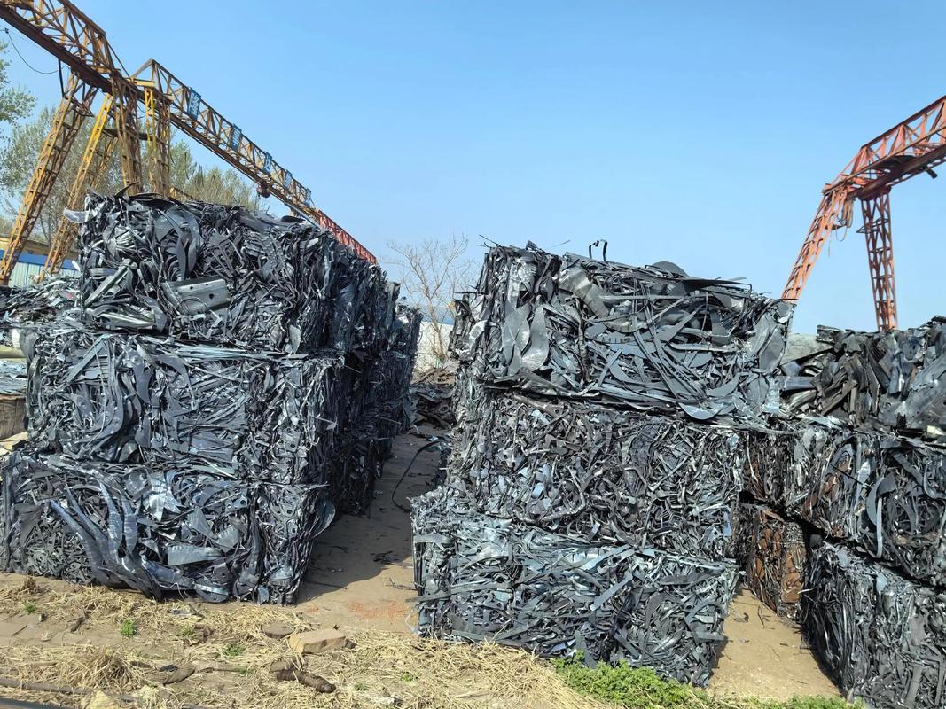 统一废铁和冲花铁边料