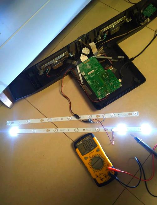 王牌L42V10背光忽明忽暗故障