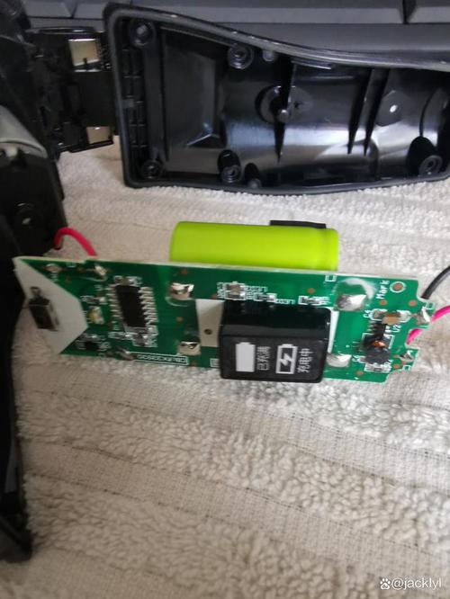 飞科FS375内置电池更换