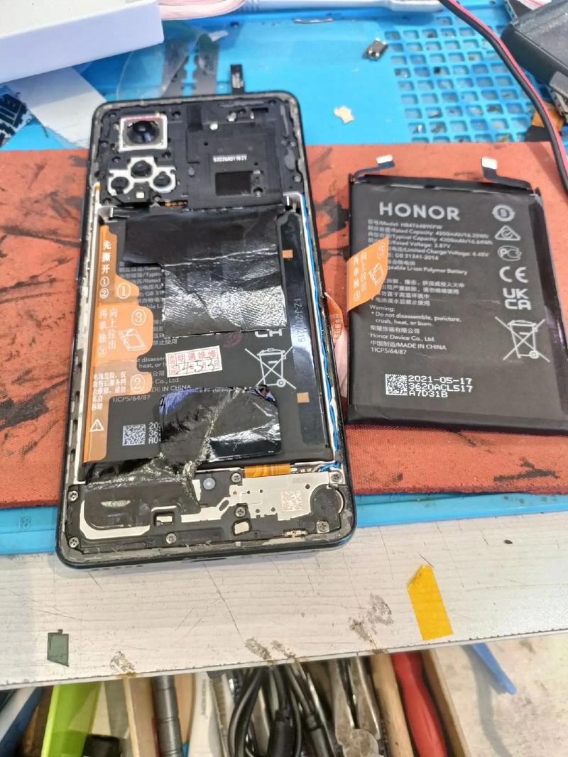 荣耀6plus如何更换电池