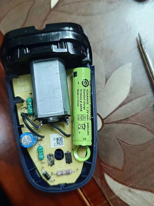 飞利浦s205 换电池图片