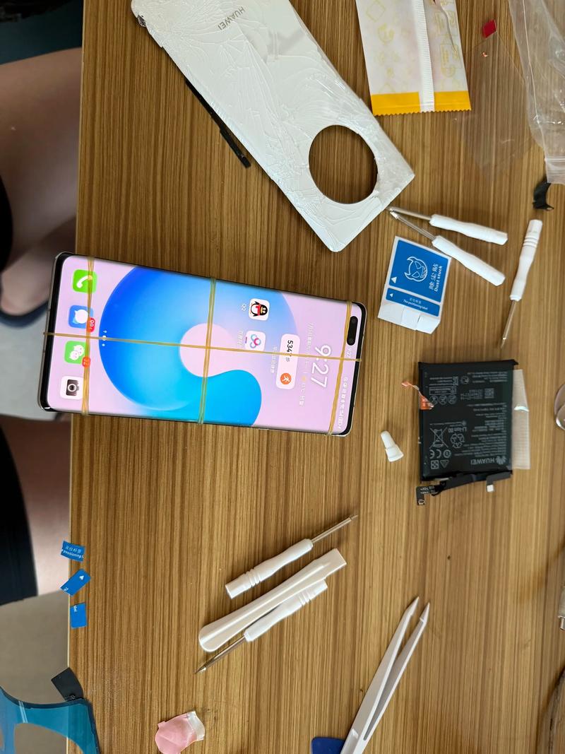 华为荣耀6plus电池拆卸