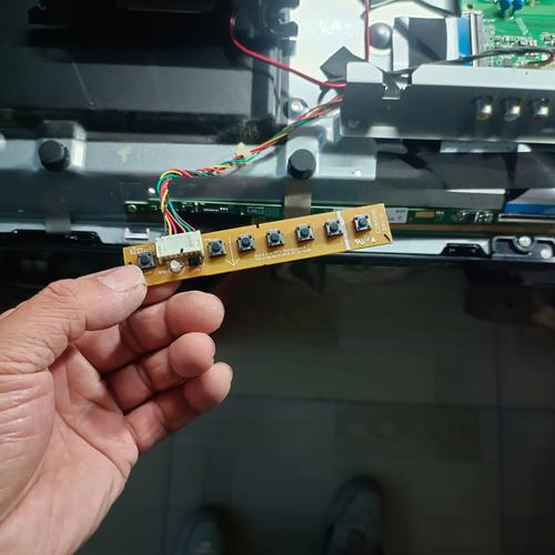 上广电D2957F遥控接收头故障