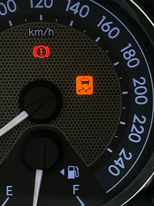 康佳T3466C电源电压低的故障