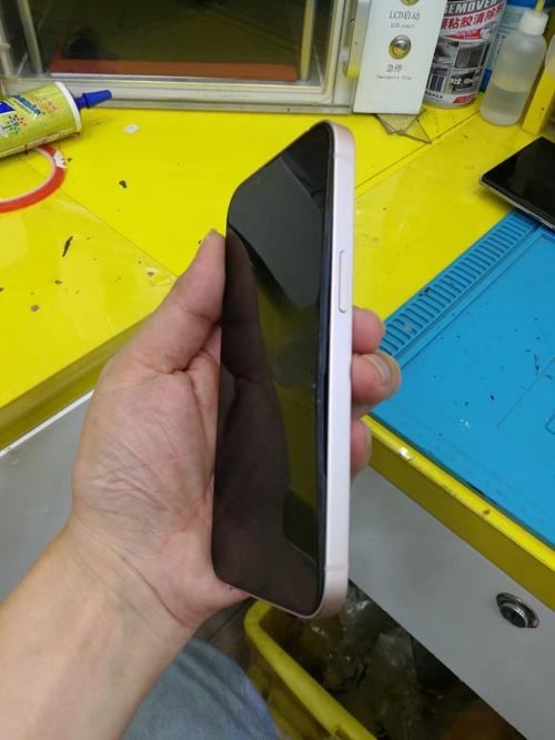 iphone电池鼓包保修吗