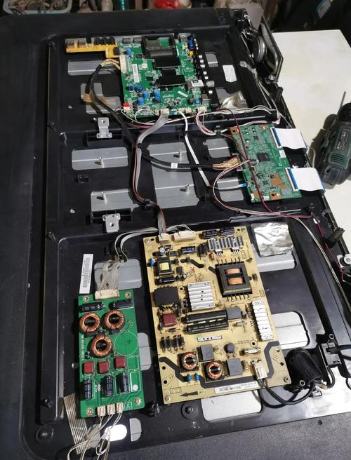 TCL彩电L65H9600A故障