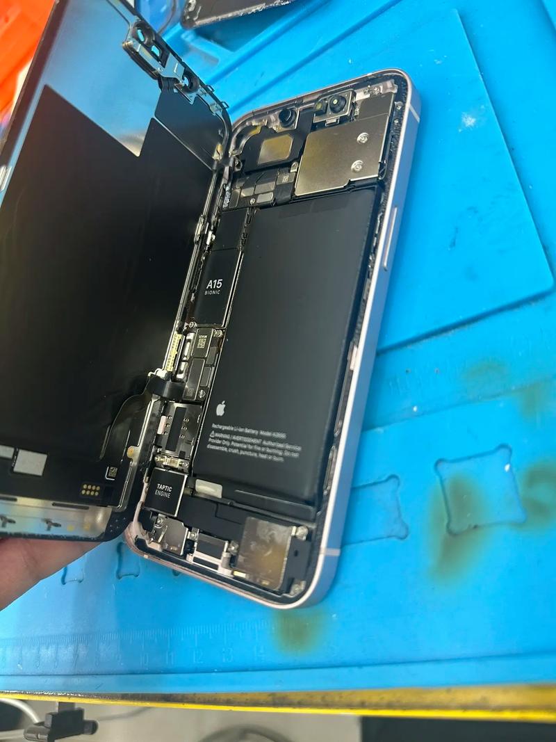 iphone电池膨胀的原因