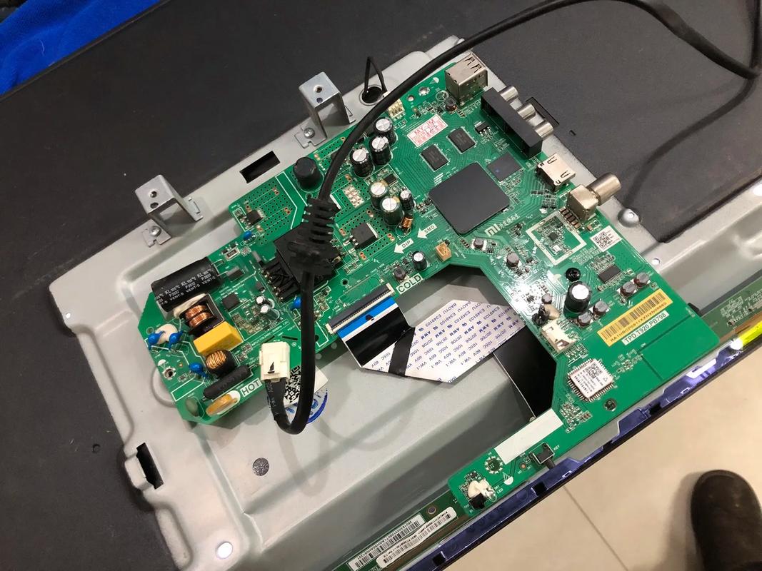 32PFL1643 T3故障维修