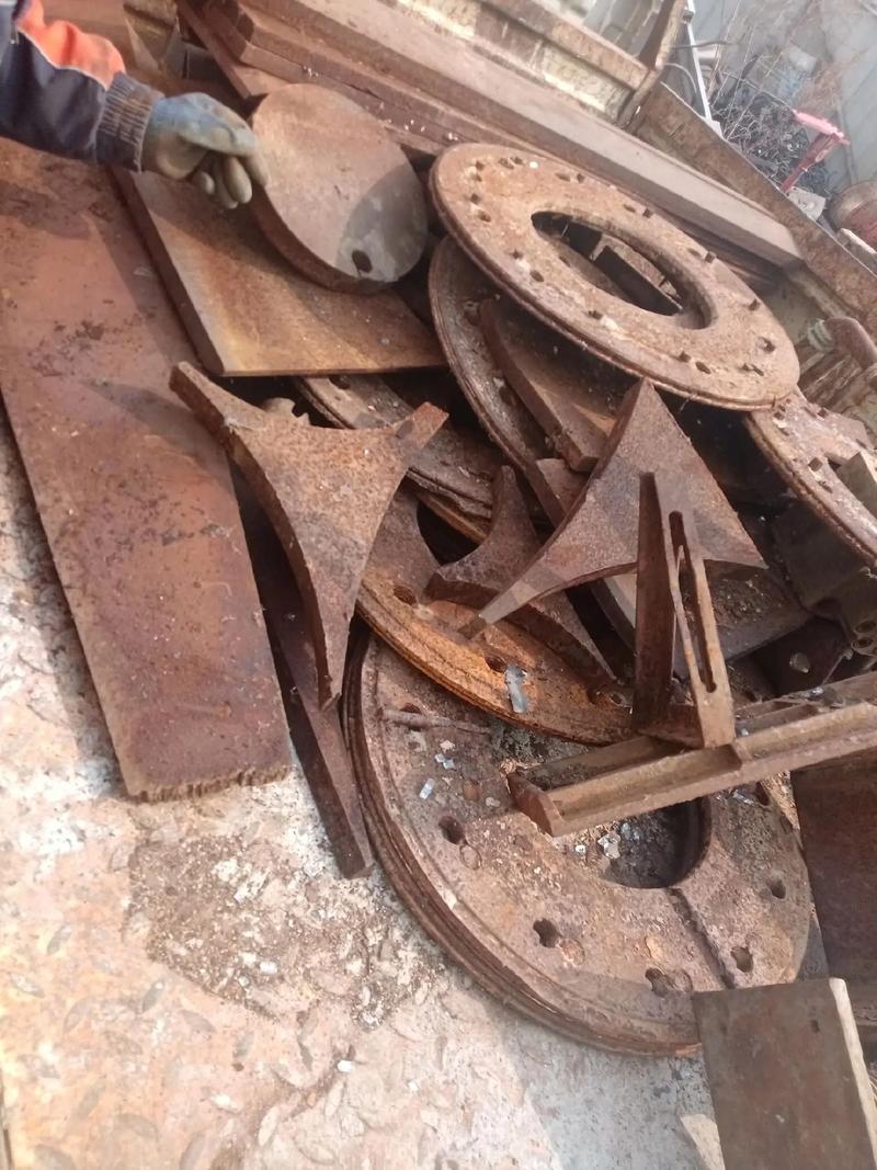 拆车厂 废钢废铁的钱