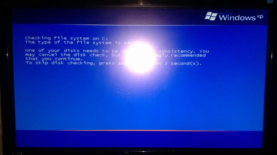 TcL8359开机马上关机的故障