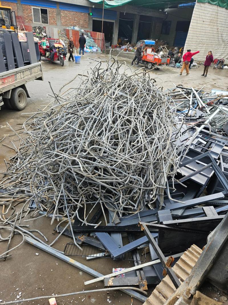 浙江哪里大量出售废铁