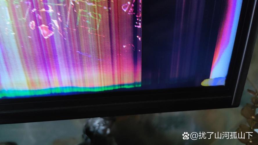 海信led32k01满屏竖线故障