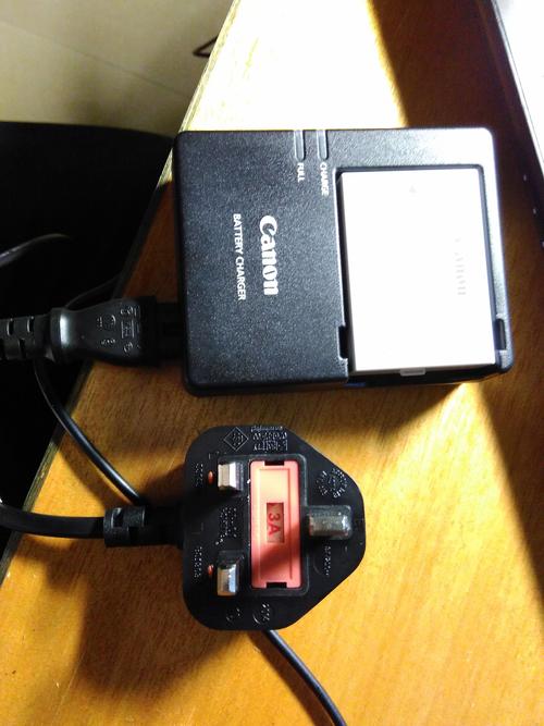 佳能700d电池第一次充电