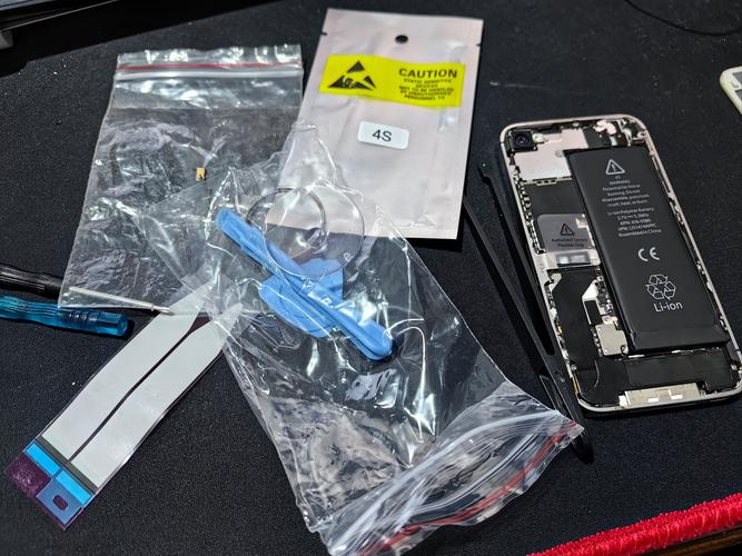 iphone4s 电池触点