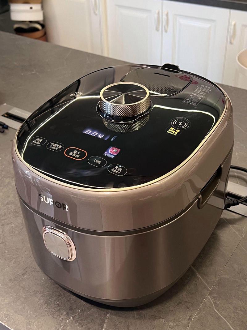 苏泊尔电压力锅出现e8什么故障