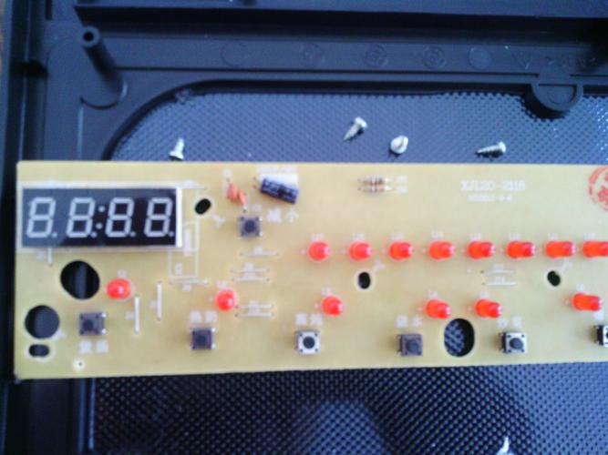 美的sk2105电磁炉电源故障