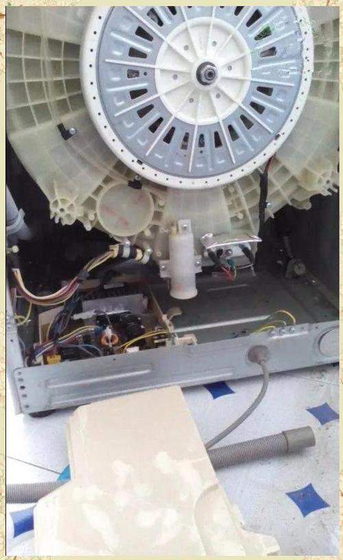 三洋洗衣机XQB60故障E9