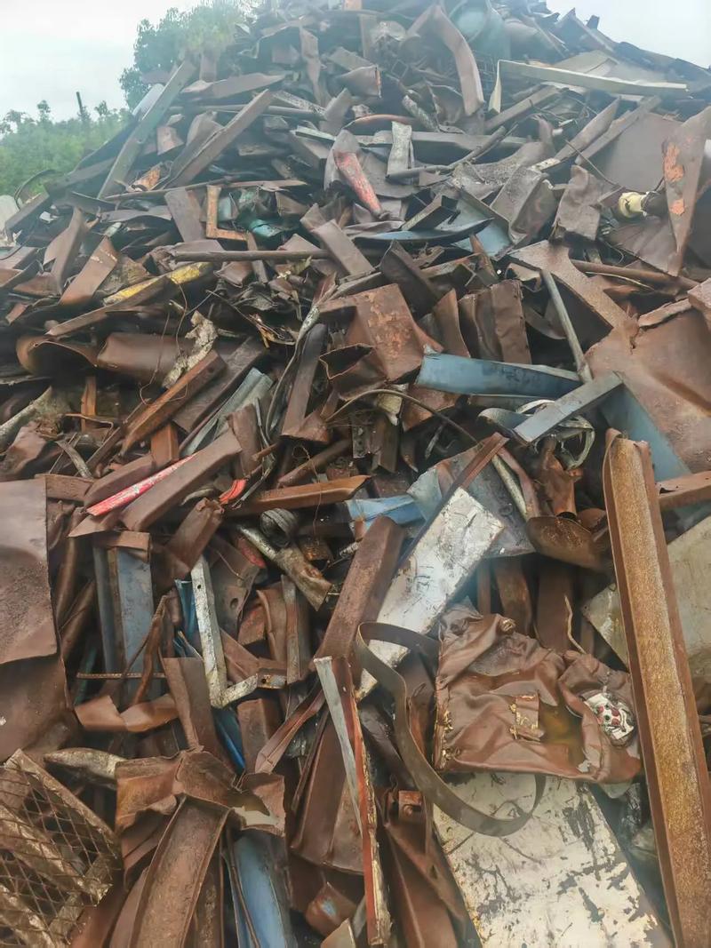 废铁油漆桶压块收购