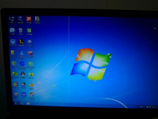 海尔p32r1画面多黑点故障