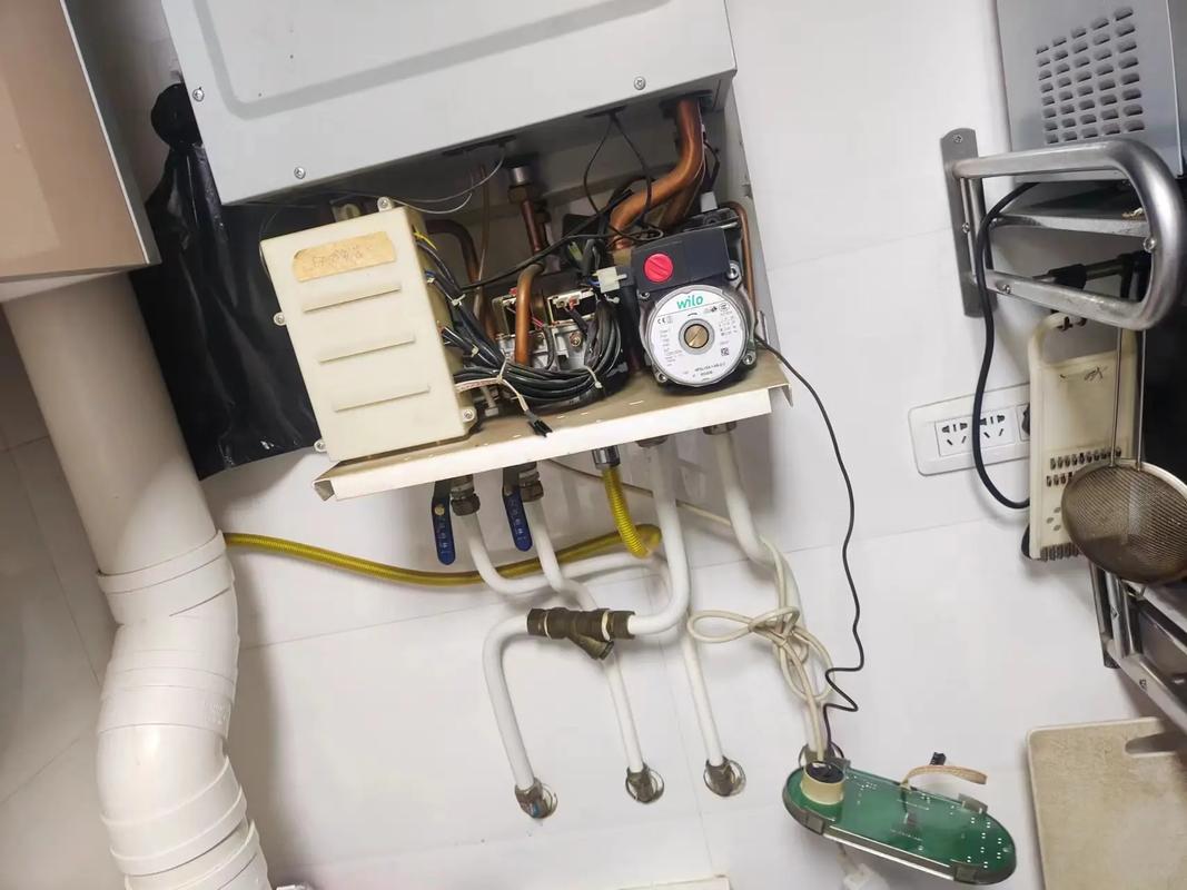 壁挂电热水器E2故障维修通用