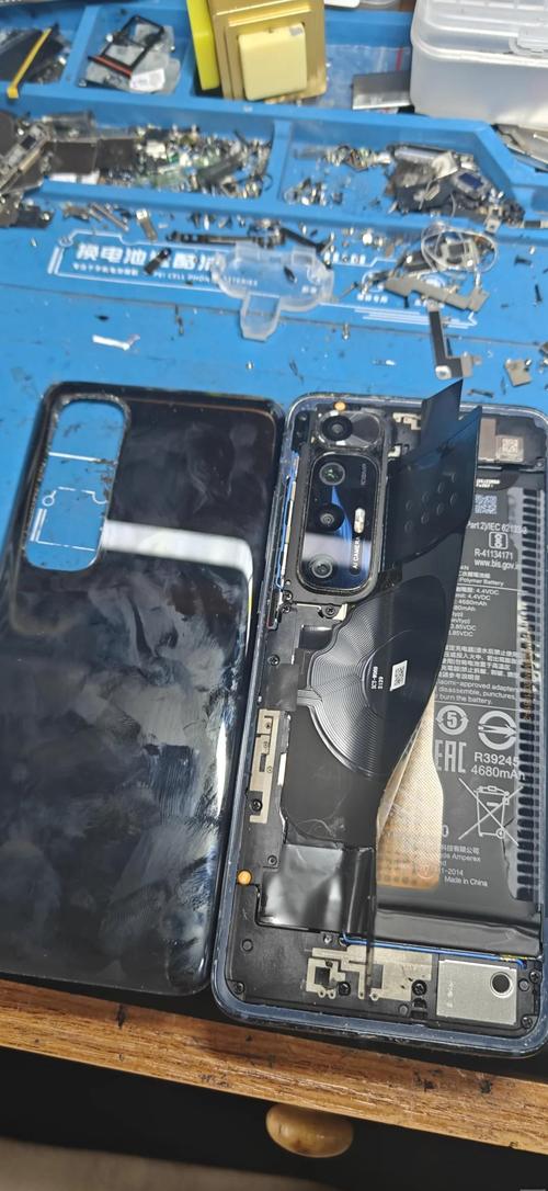 5s电池鼓包了还能用吗