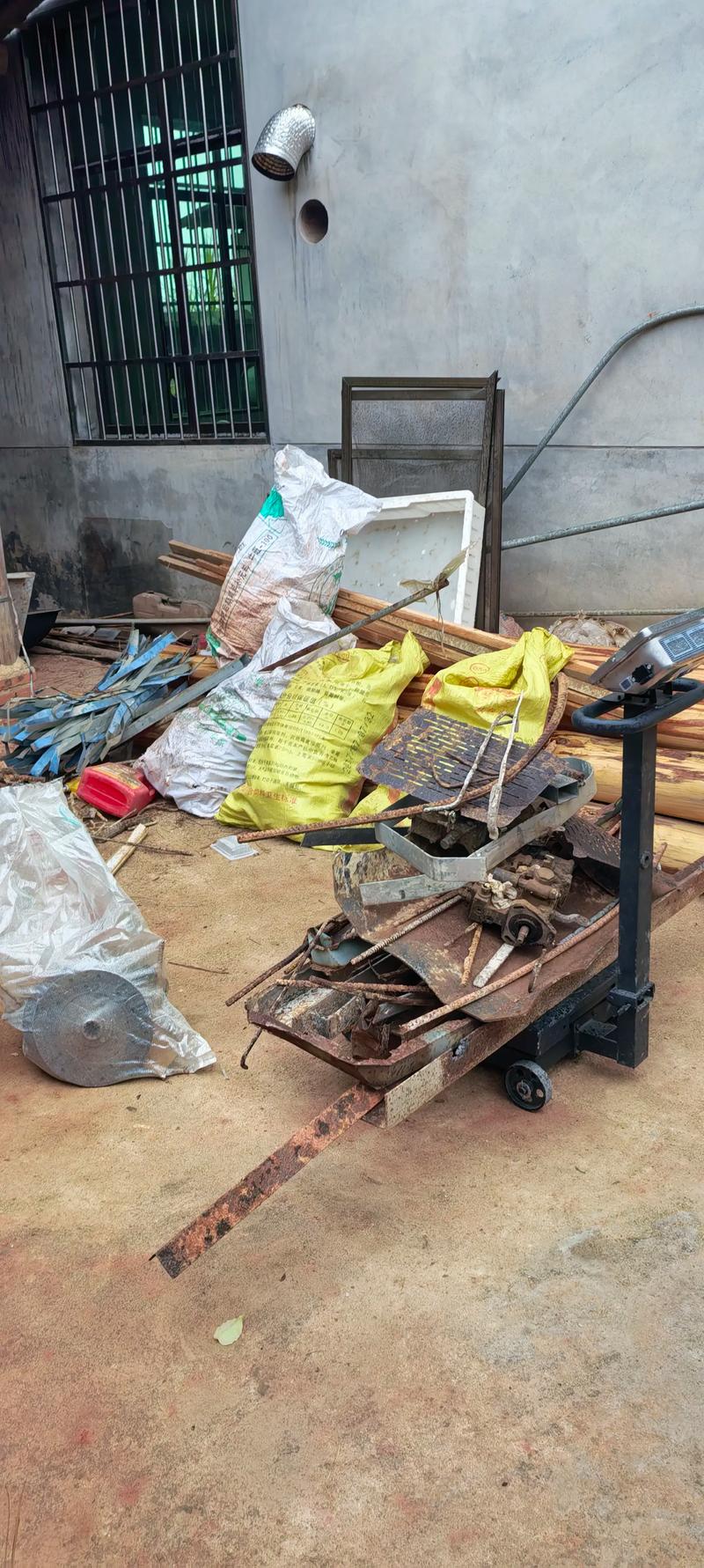 济宁大型废铁收购站