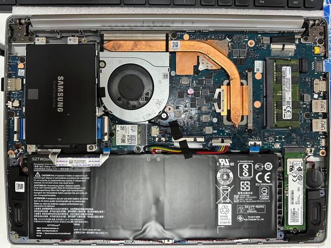 笔记本电脑内置电池在哪