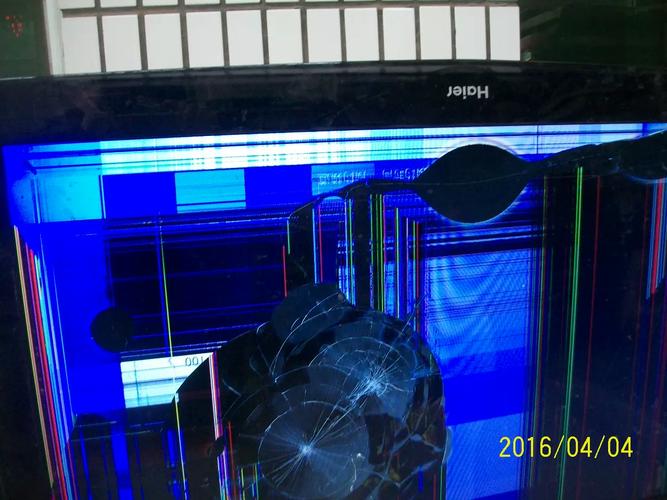 海尔L37K1左半块黑屏故障