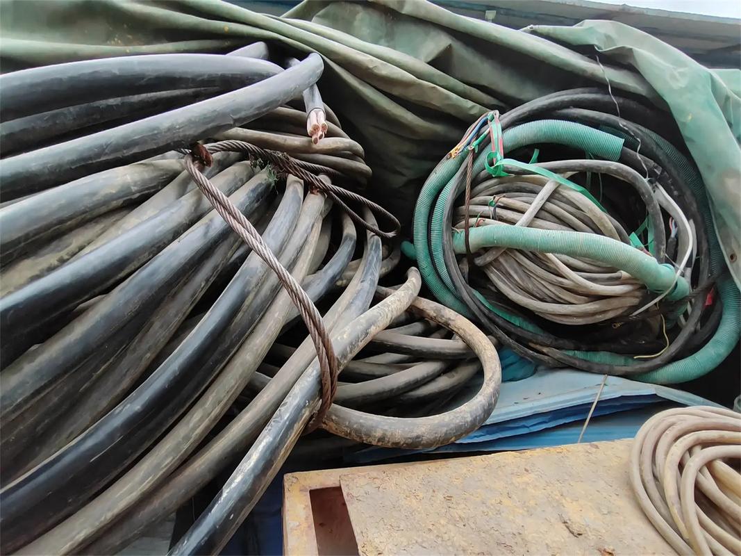 南海废铁是什么意思