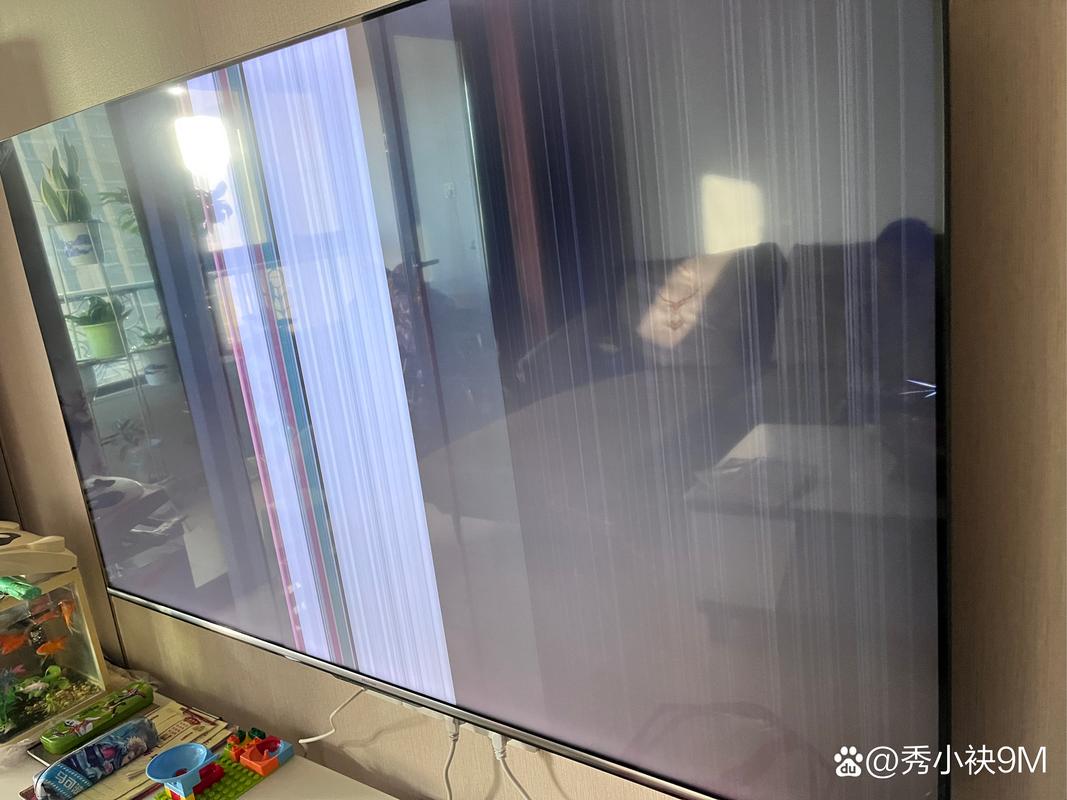 液晶电视lcd灯管亮一半故障